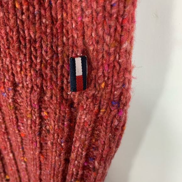 Tommy Hilfiger V Neck Brick Red Sweater Sz Small - Picture 9 of 10